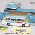 SPOT-ON TRI-ANG 156 MULLINER LUXURY COACH BUS_28.jpg