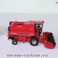 Модели известных производителей. UNIVERSAL HOBBIES 1-43 CASE IH_2.jpg
